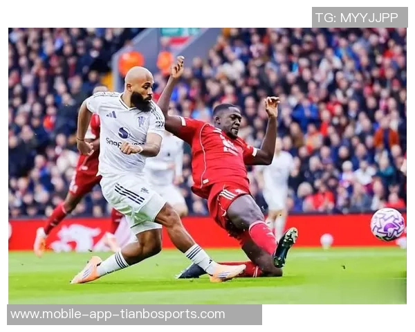 英超战报:利物浦遭遇四连败曼联喜迎三连胜展现强势回归